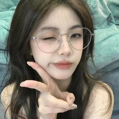 采蘑菇的夫妻